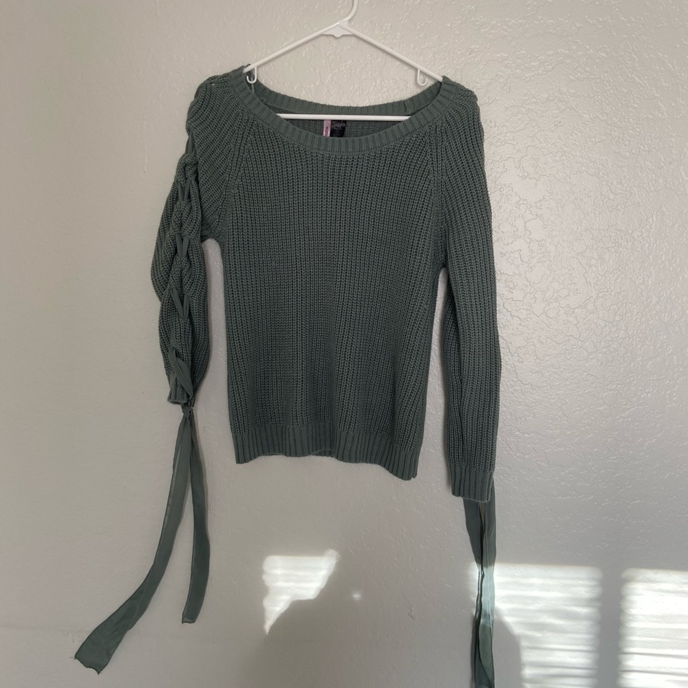 Sweater - Picture 2 of 2